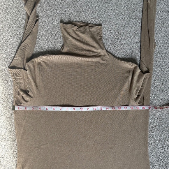 MICHAEL Michael Kors turtleneck long sleeve metallic gold XL - Picture 6 of 12
